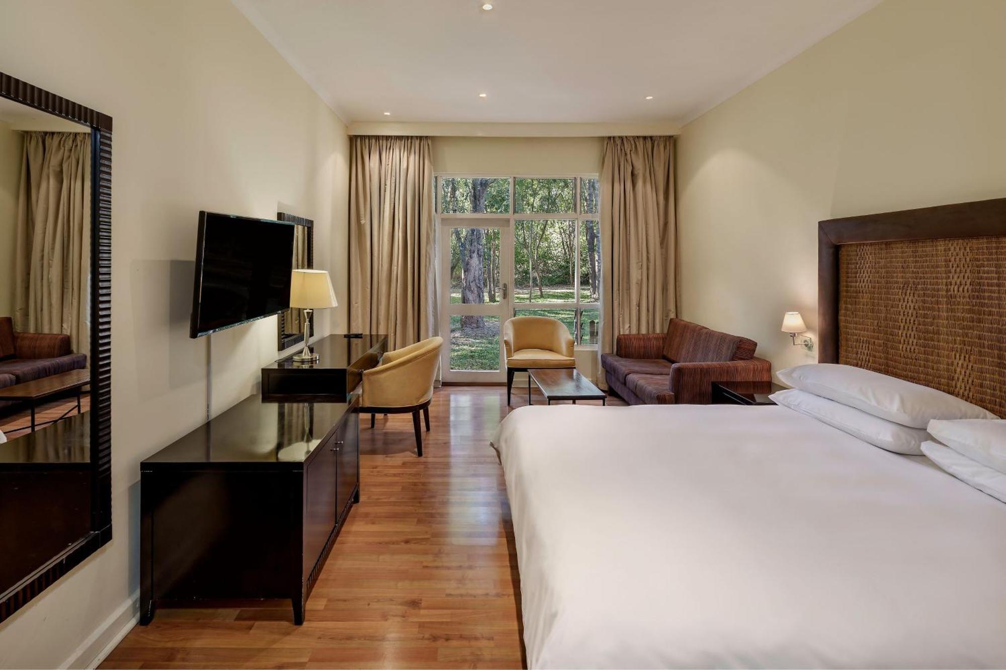 Protea Hotel By Marriott Lusaka Safari Lodge Exterior photo