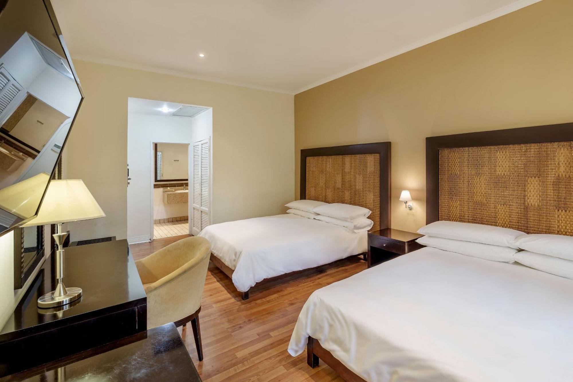 Protea Hotel By Marriott Lusaka Safari Lodge Exterior photo