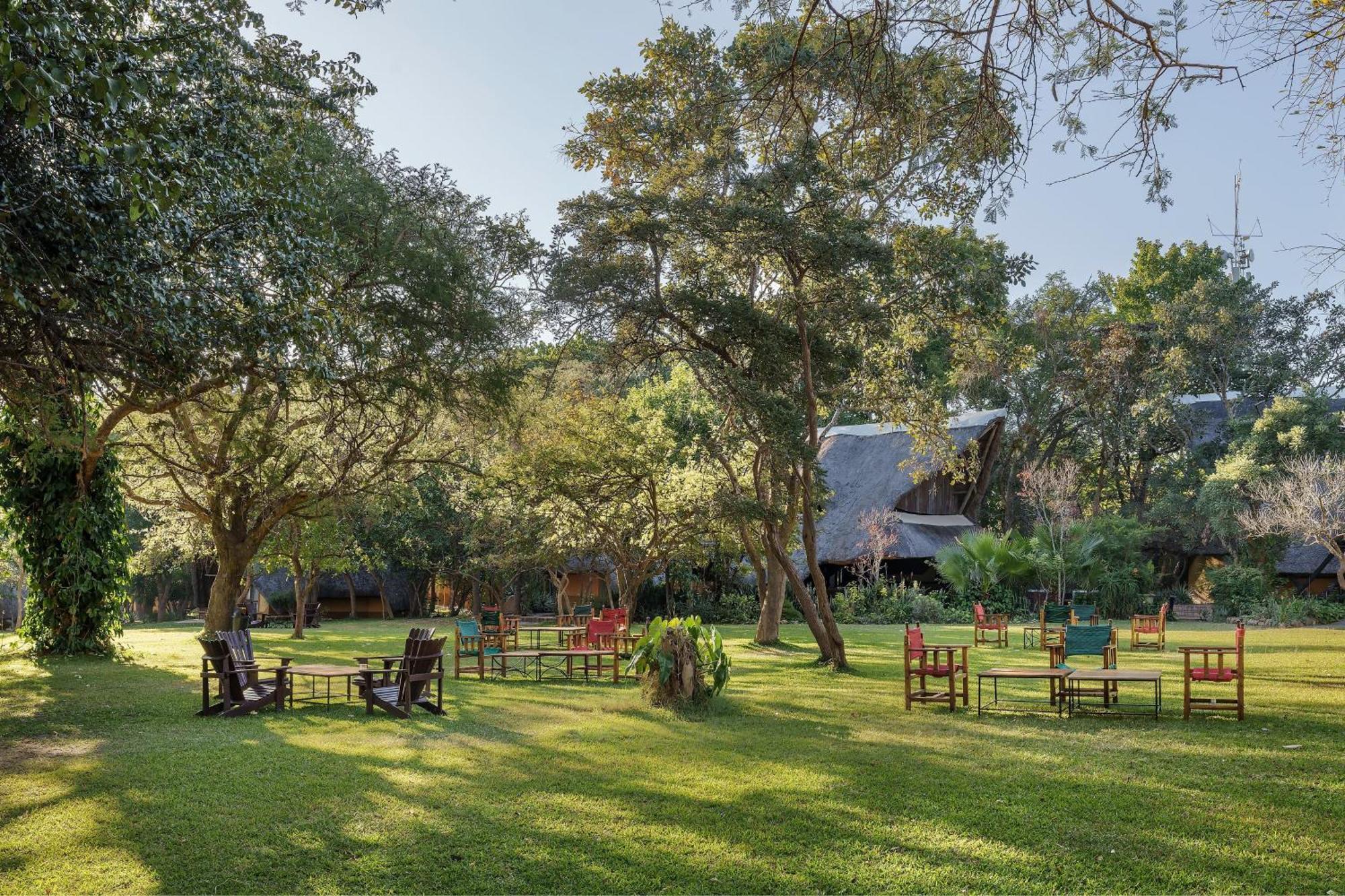 Protea Hotel By Marriott Lusaka Safari Lodge Exterior photo