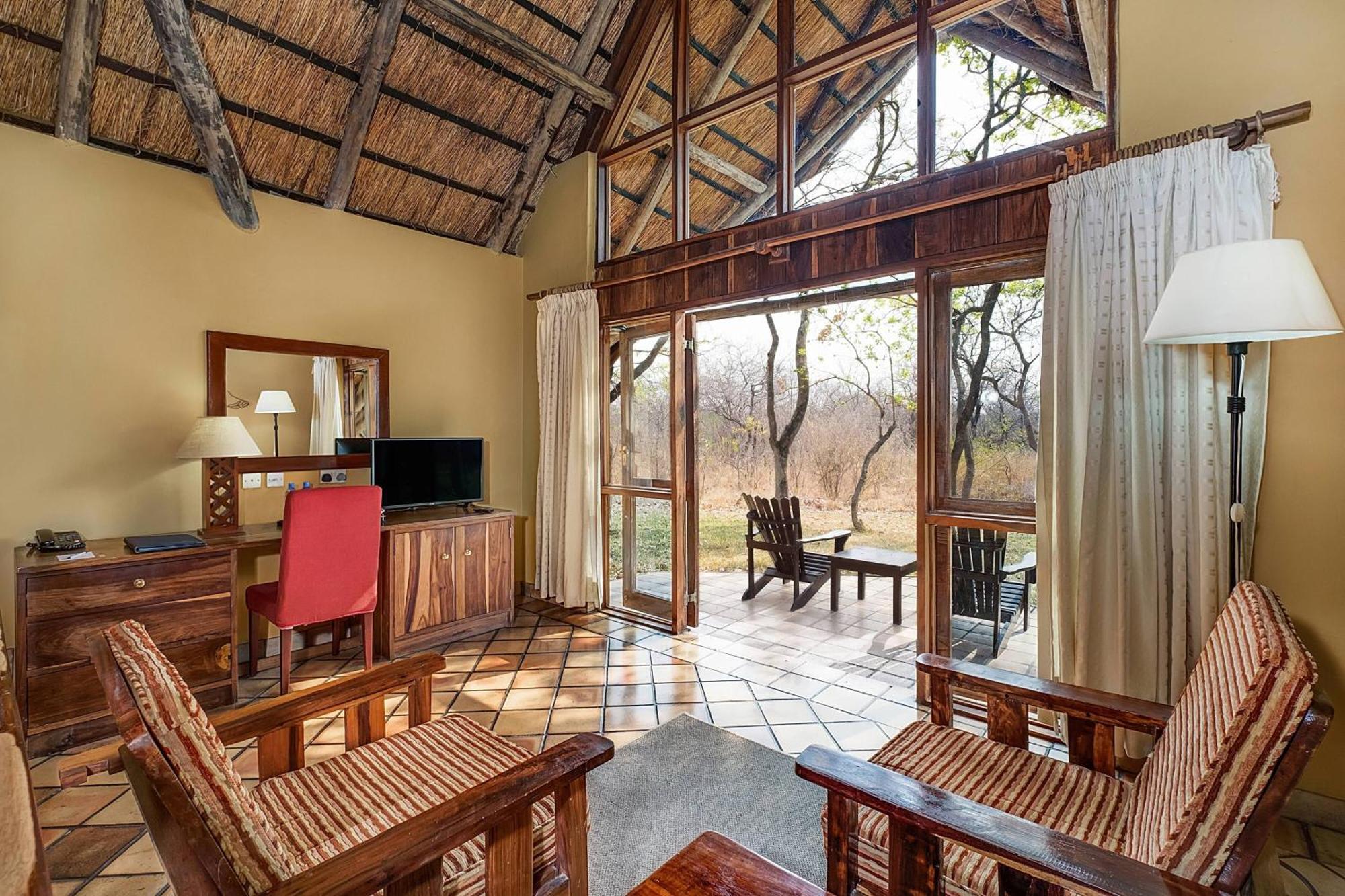 Protea Hotel By Marriott Lusaka Safari Lodge Exterior photo