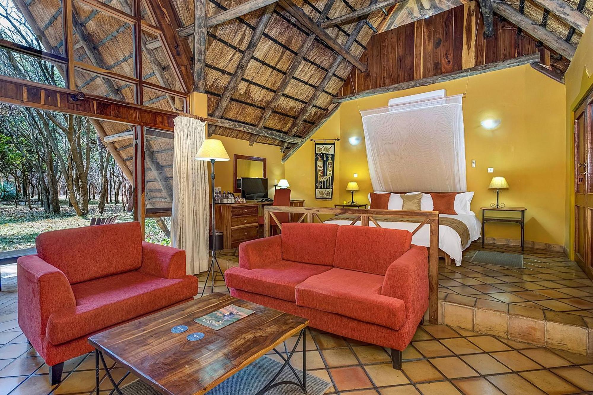 Protea Hotel By Marriott Lusaka Safari Lodge Exterior photo